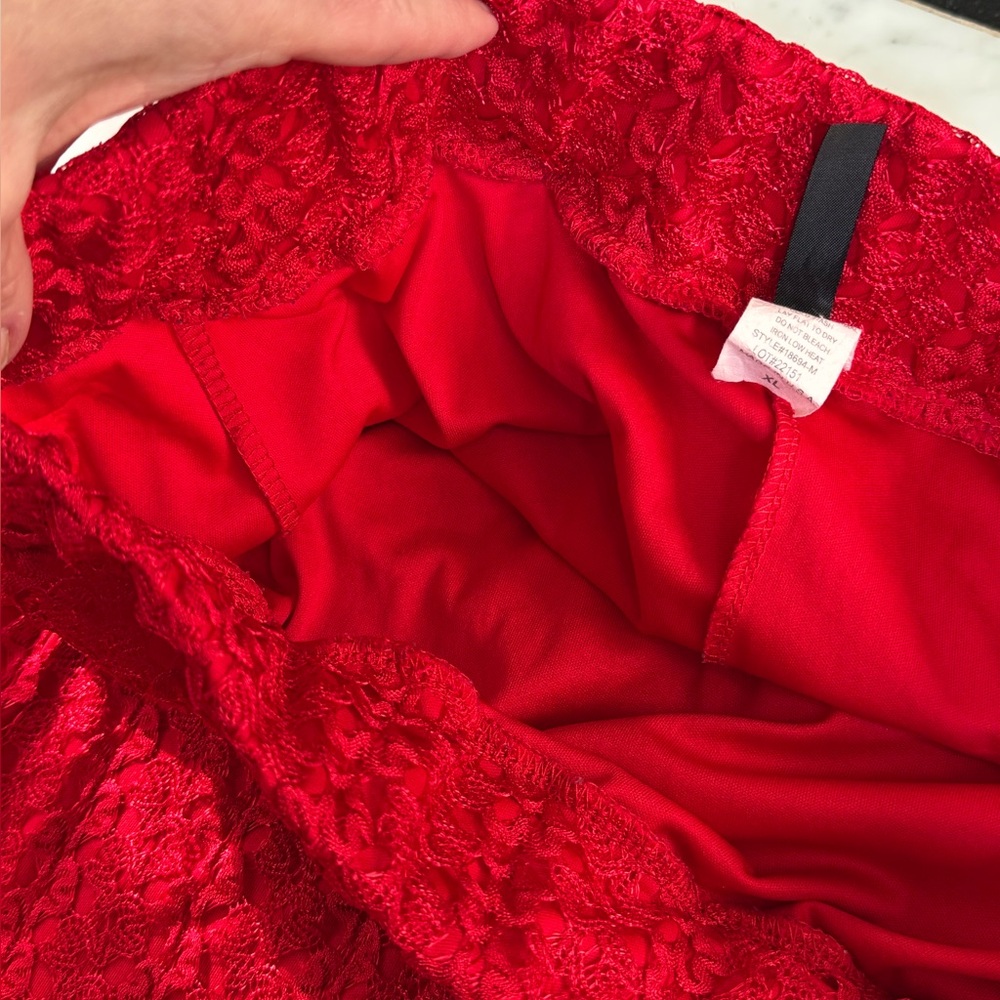 Lace Maxi Skirt Women’s XL Red Pull On Flowy Bold Romantic Goth Coquette Bold - Picture 9 of 12